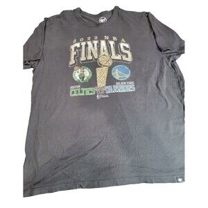 NBA Finals Matchup XL T-shirt Boston Celtics and the Golden State Warriors.